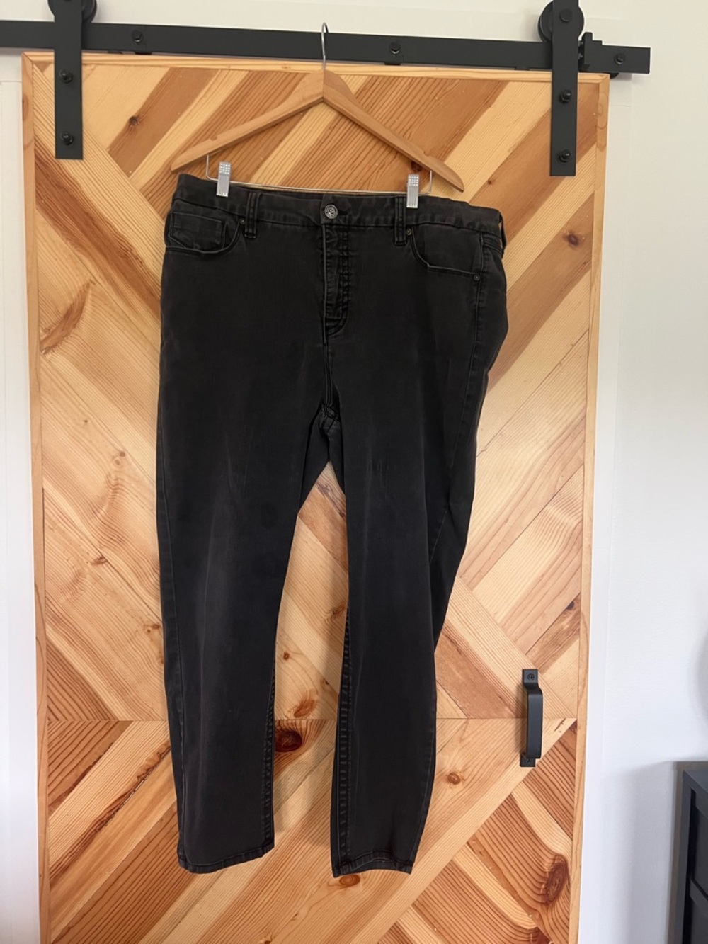 Seven7 Fawn Black Denim Jeans